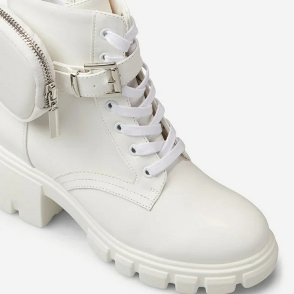 Lug Sole Boots - Picture 4 of 5